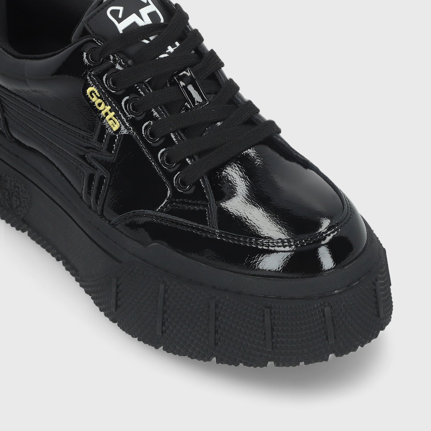 Zapatilla Negra Charol Mujer 43051