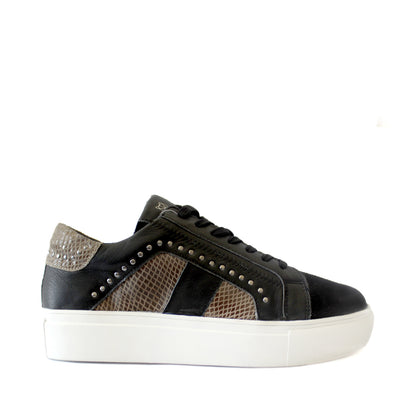 Zapatilla Negra Cuero Mujer 18521