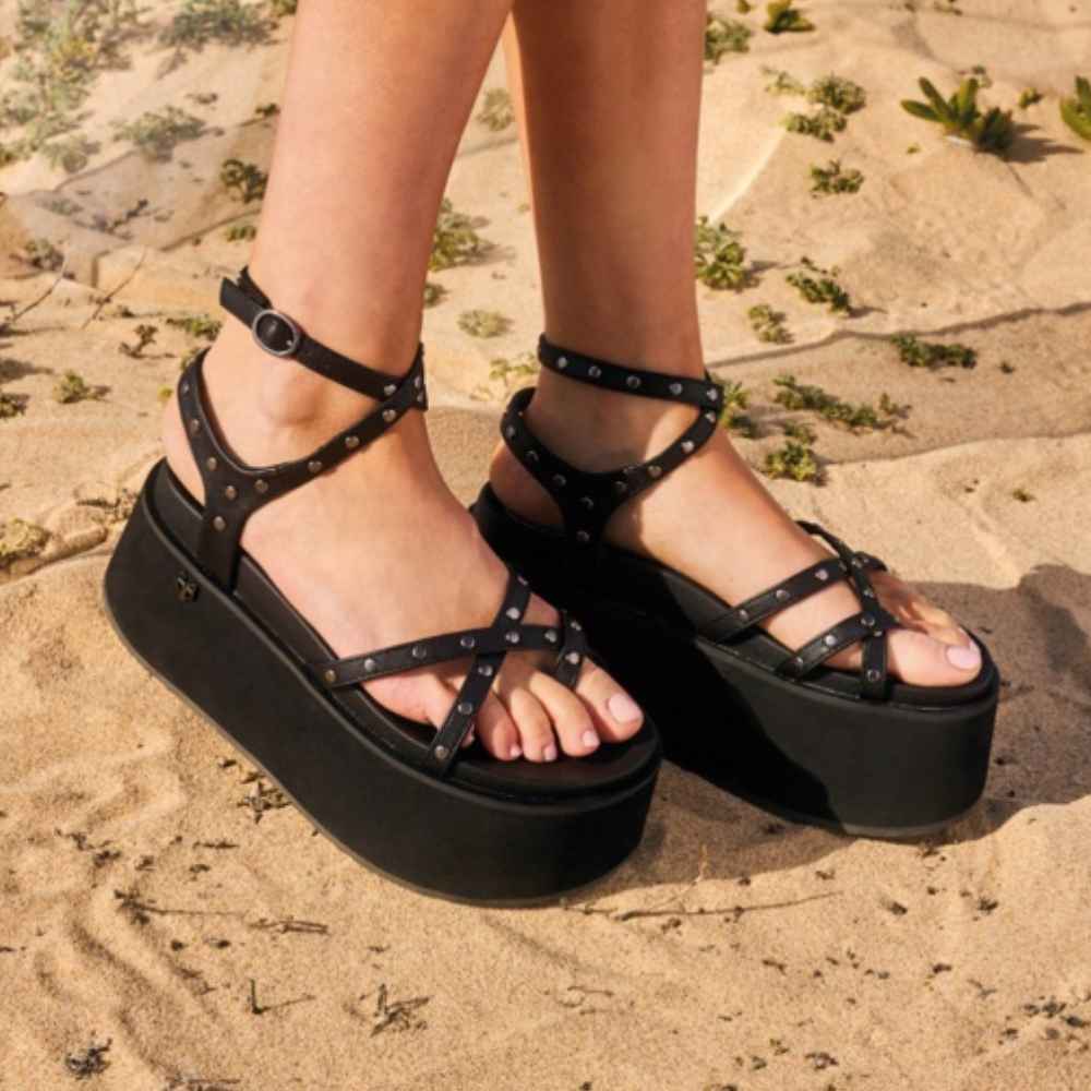 Sandalia Plataforma Negra Mujer 35188