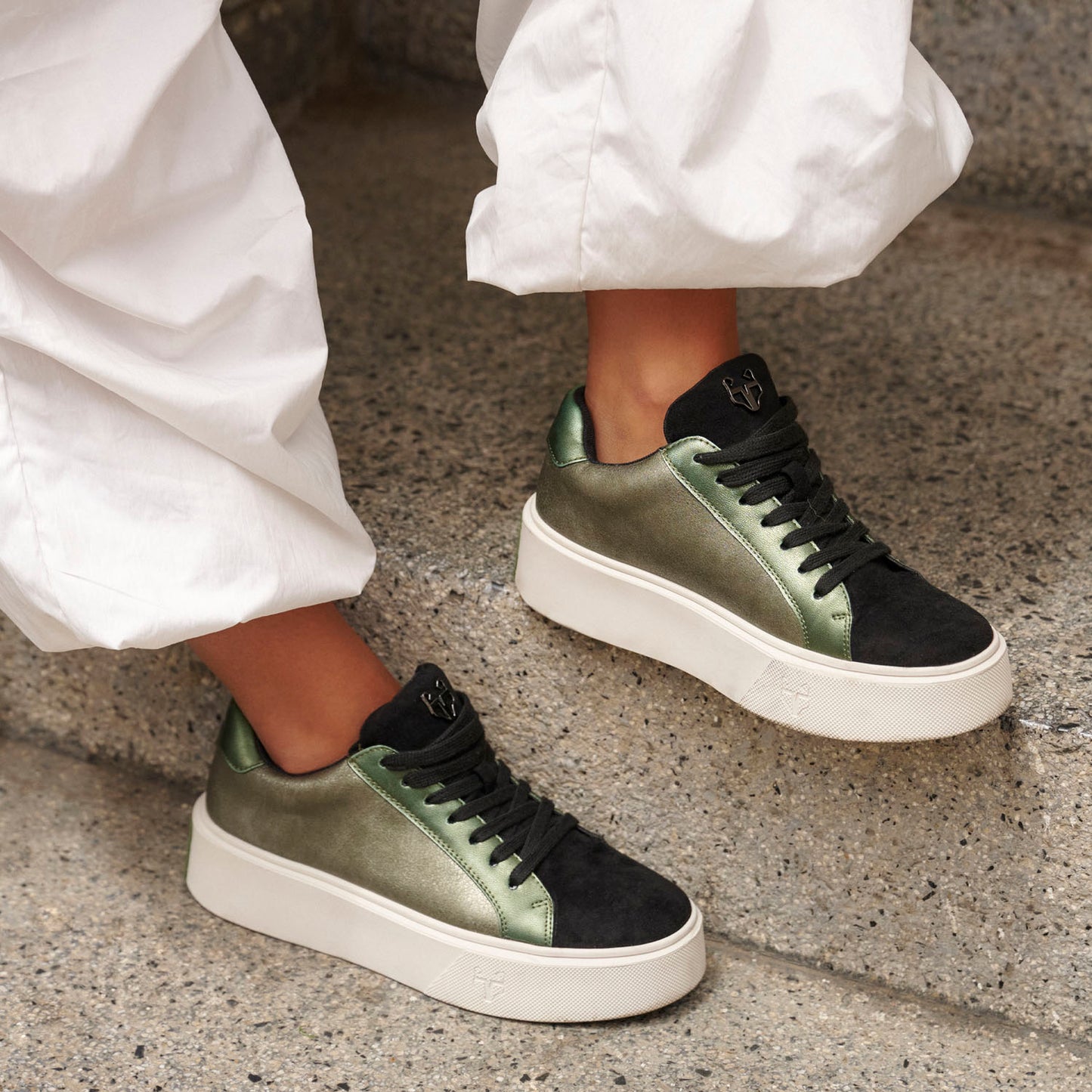 Zapatilla Verde Mujer 43042