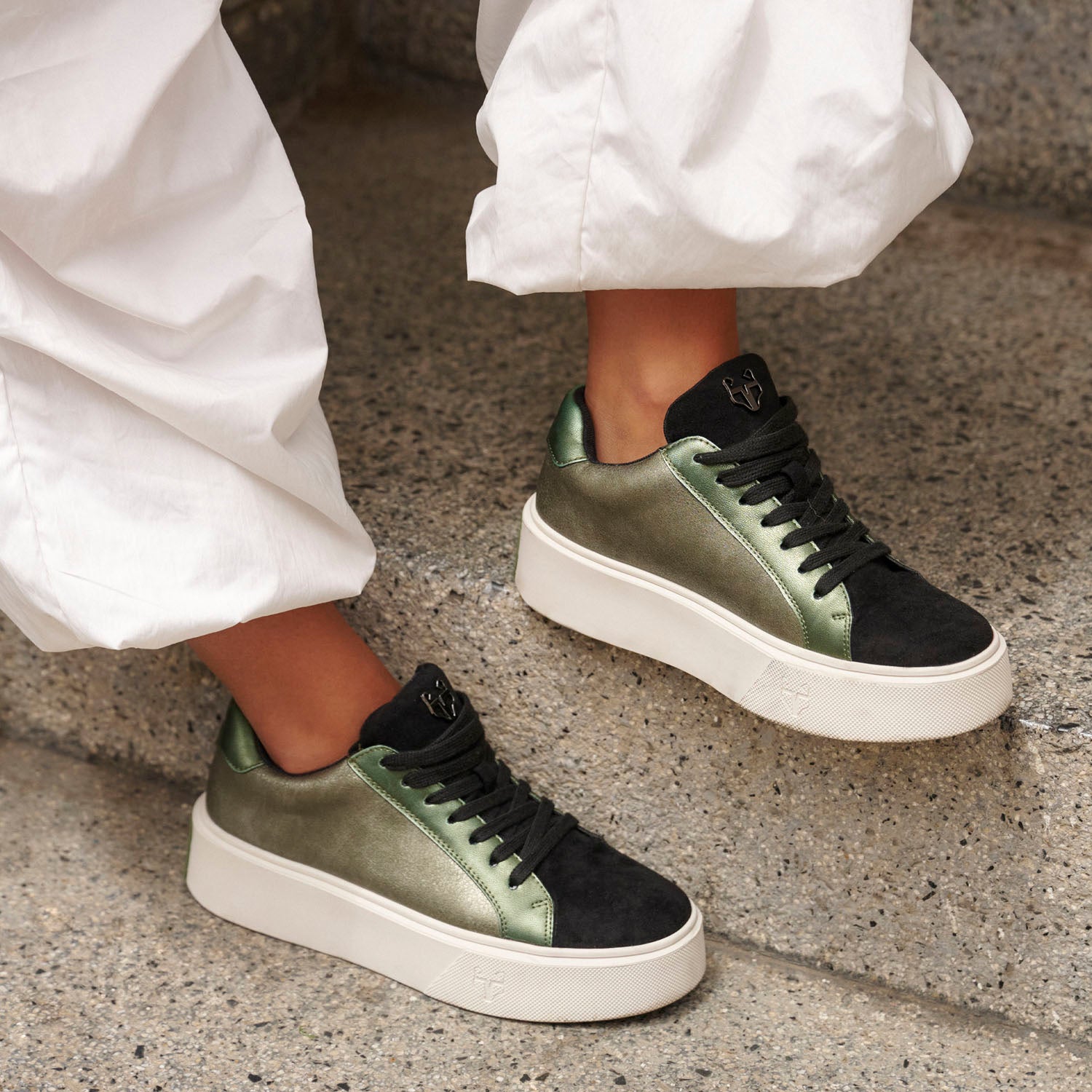 Zapatilla Verde Mujer 43042