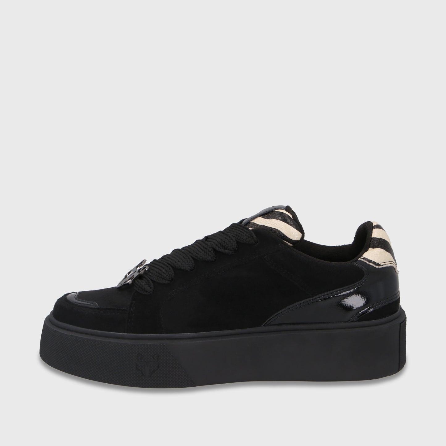 Zapatilla  Negra Mujer 43046