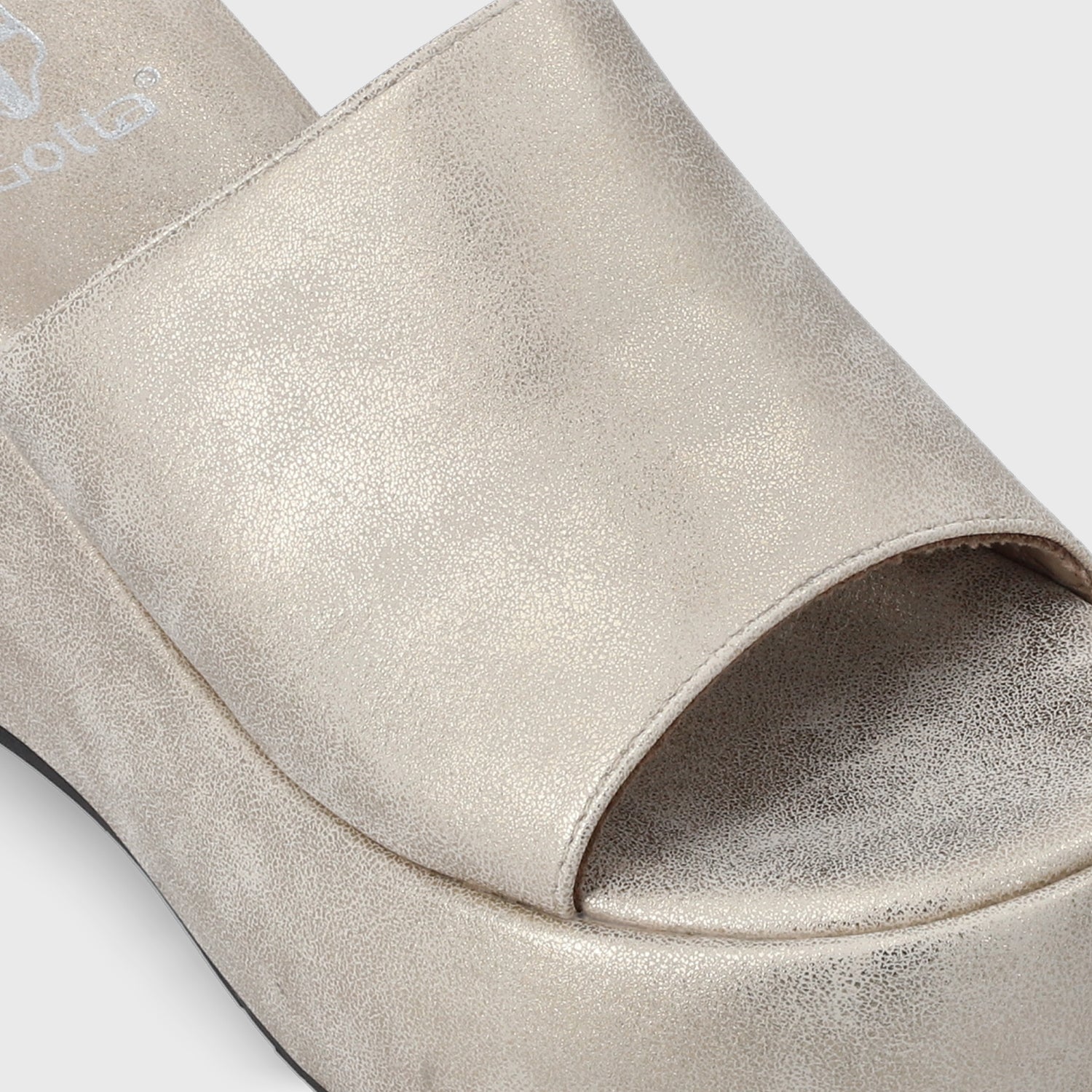 Sandalia Dorada Mujer 45824