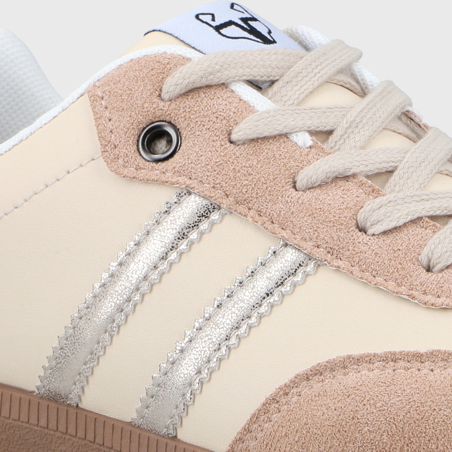 Zapatilla Beige Mujer 48061
