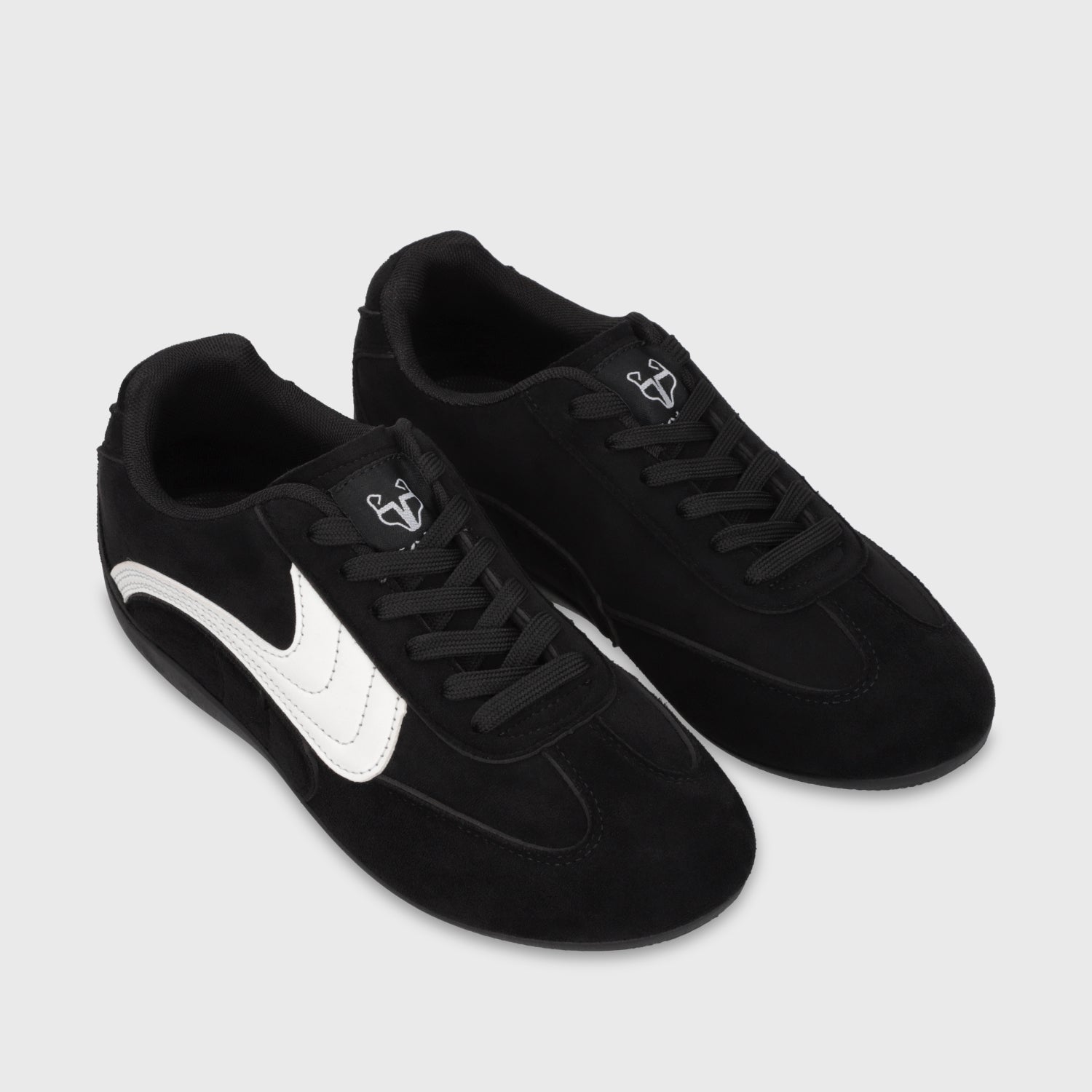 Zapatilla Negra Mujer 68010