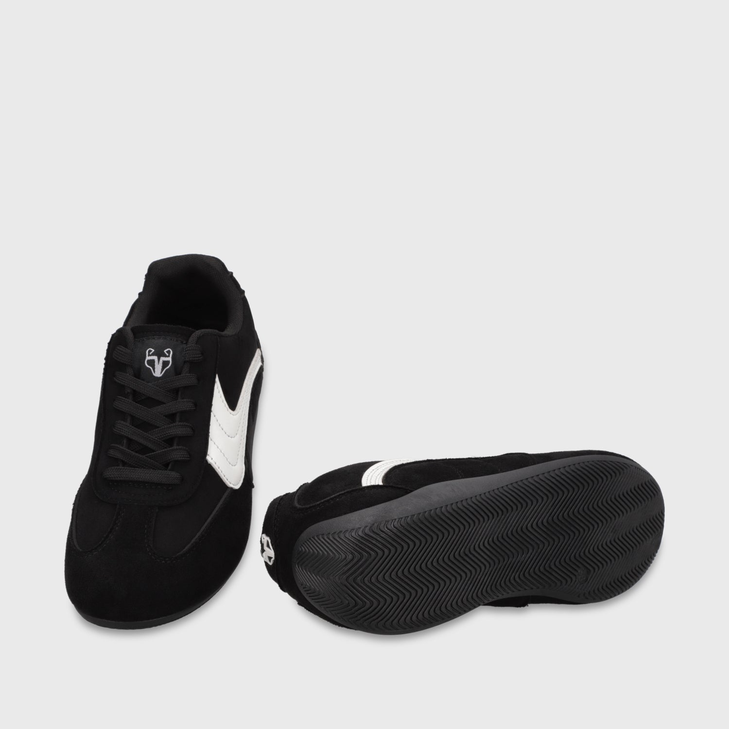 Zapatilla Negra Mujer 68010