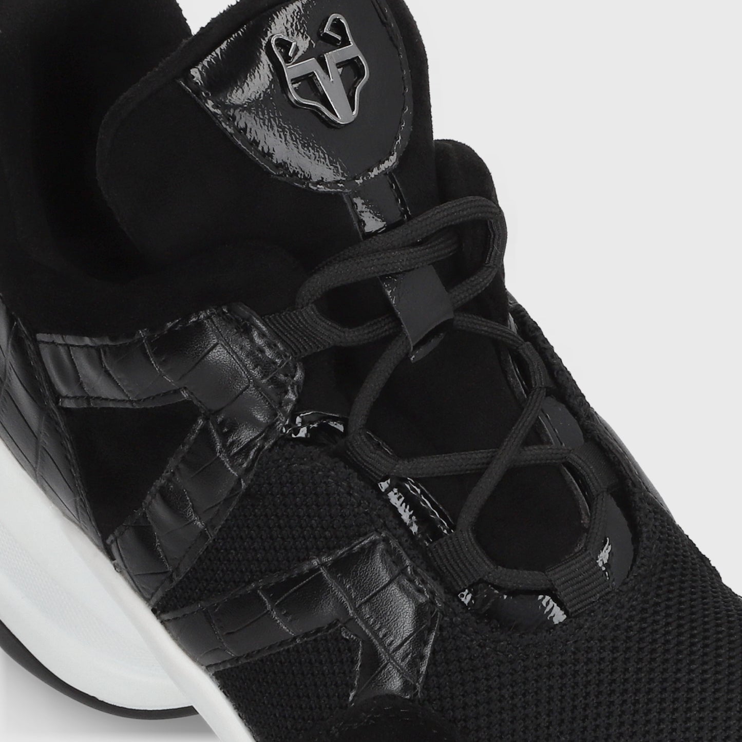 Zapatilla Negra Mujer C7293