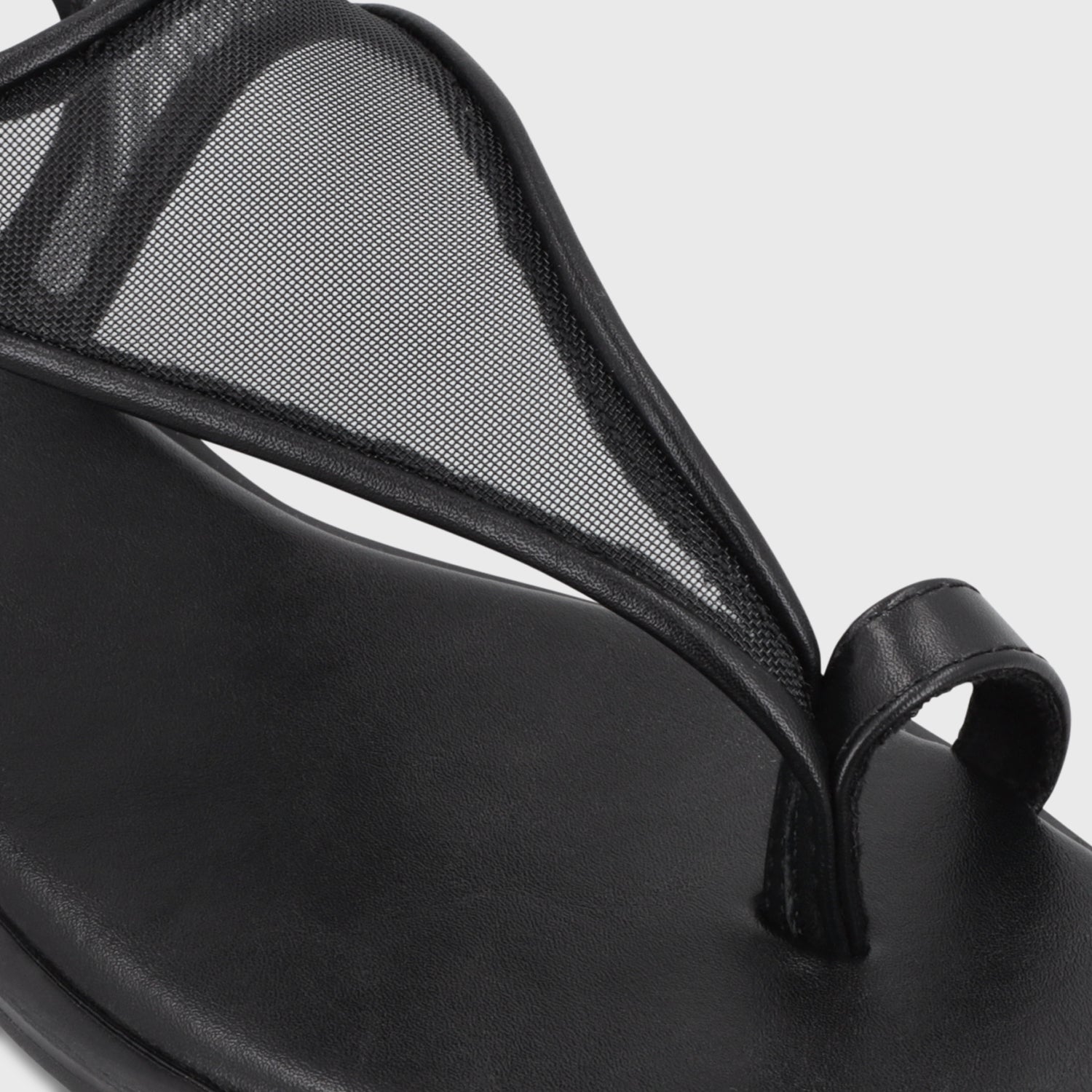 Sandalia Plana Negro Mujer 65681 - Gotta Perú