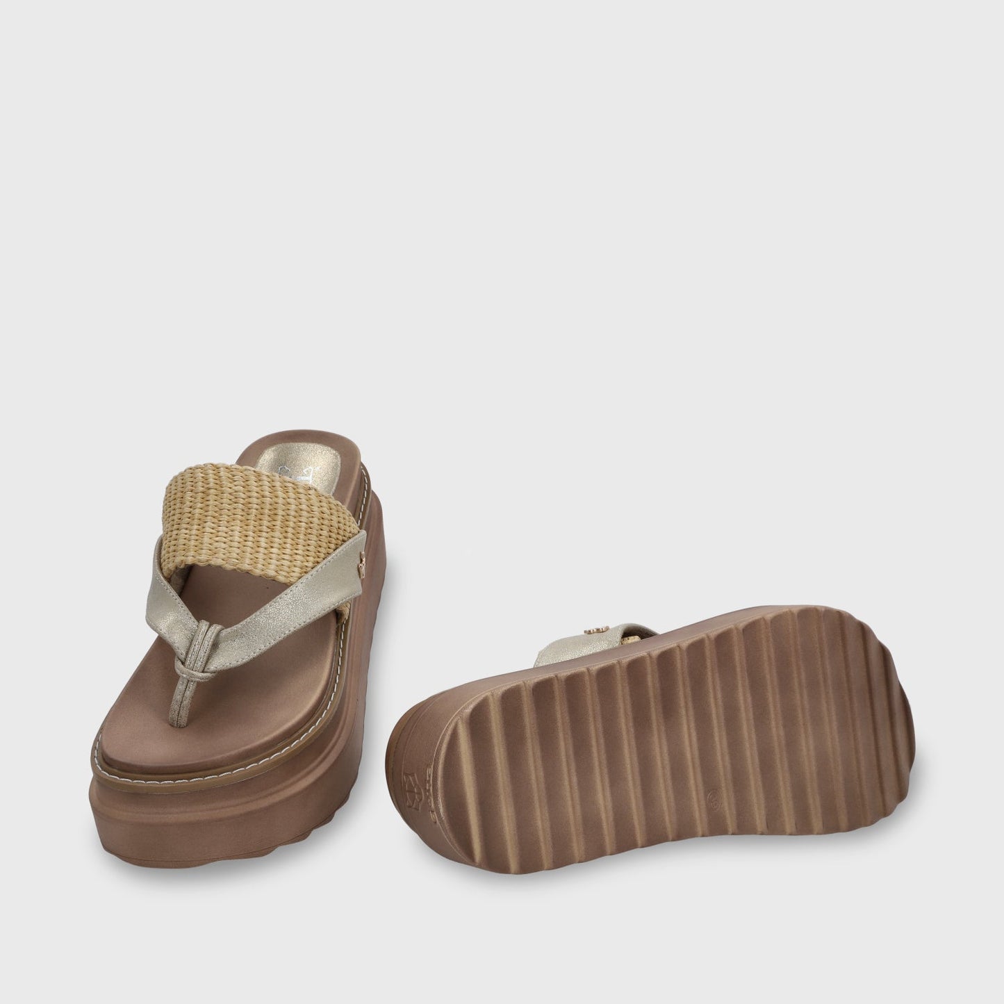 Sandalia Plataforma Beige Mujer 25234 - Gotta Perú