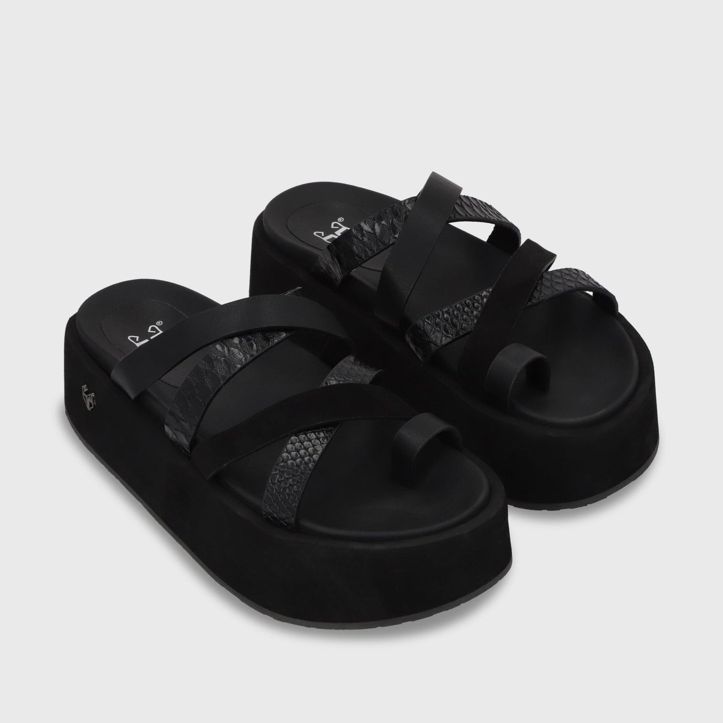 Sandalia Plataforma Negro Mujer 55940 - Gotta Perú