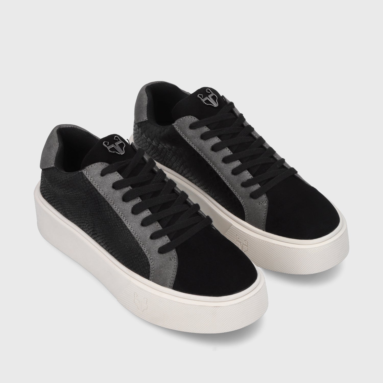 Zapatilla Negra Mujer 43042 - Gotta Perú